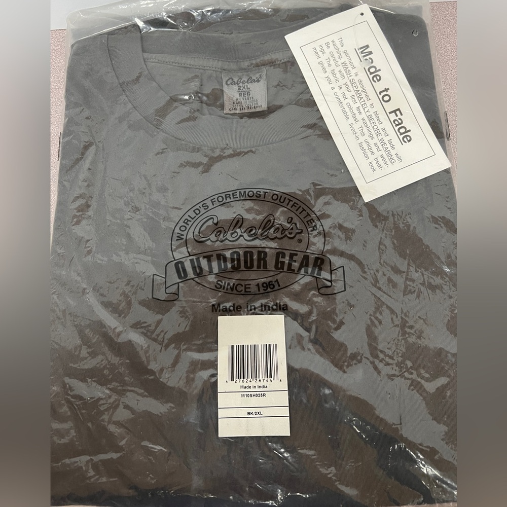 Cabela’s men’s short sleeve t-shirt, new with tags.